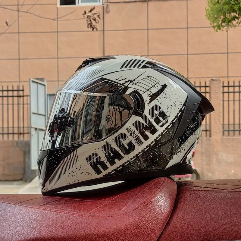 Casco “Thunder Chrome” – Edición Limitada